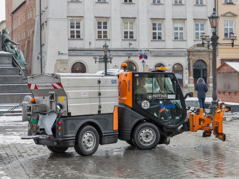 Wykonawcy zimowego utrzymania dróg na terenie miasta Krakowa w sezonie zimowym 2020/2021