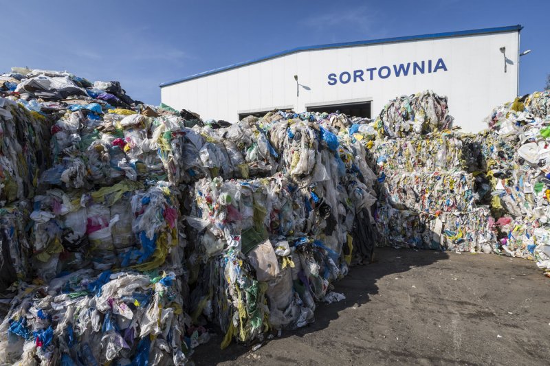 Zakład segregacji odpadów – sortownia odpadów Barycz